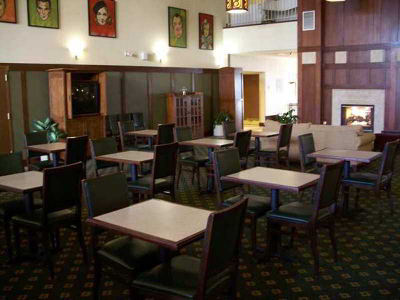 Hampton Inn & Suites Providence-Warwick Airport Restaurant photo